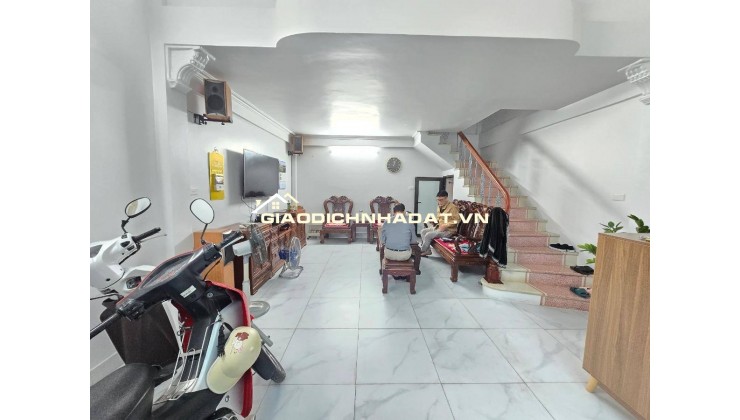 Bán nhà Thái Thịnh 35m 4 tầng MT4.3m lô góc, kinh doanh hơn 13 tỷ.